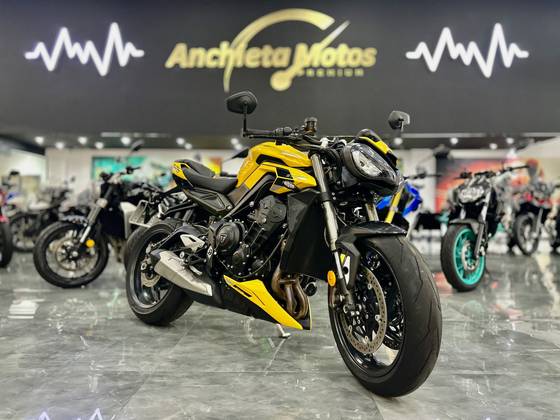 TRIUMPH STREET TRIPLE 765 RS TRIUMPH STREET TRIPLE 765 RS